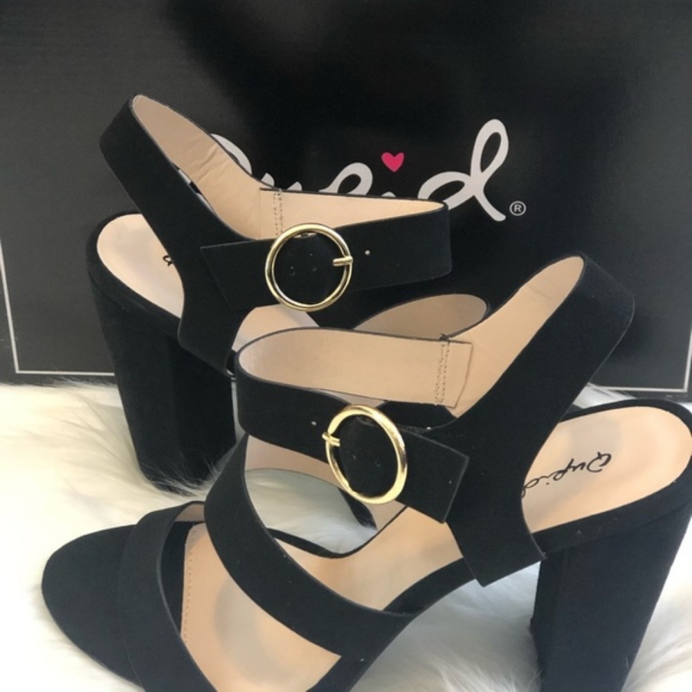 Qupid Suede Black Block Heels - Picture 2 of 6